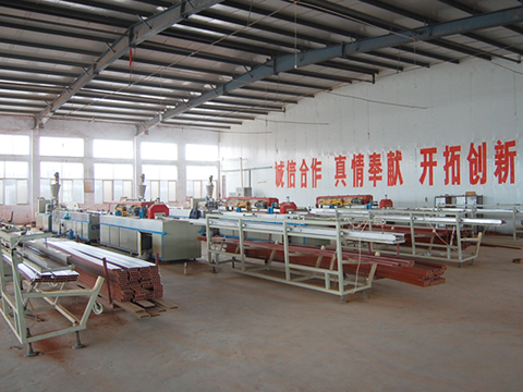 �D��ɽ�|�Gɭ��ľ��˾܇�gһ�� �c(di��n)���ɷŴ�