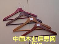 ��ɫľ�¼ܵ�Ԕ����B