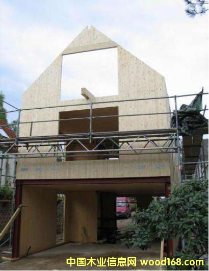 �c���鿴���M(j��n)�ڼ��ɲķŴ�DƬ