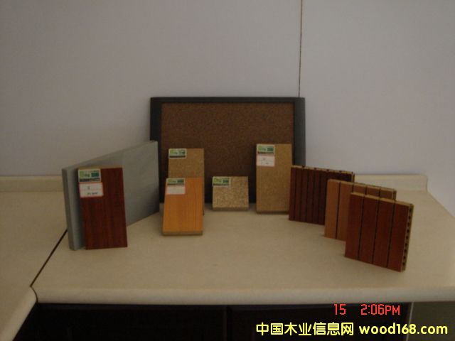 �c(di��n)���鿴�����ն���Ŵ�DƬ