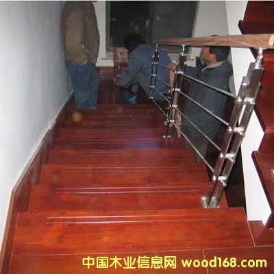 �c(di��n)���鿴���˾�Ʒ���ݷŴ�DƬ