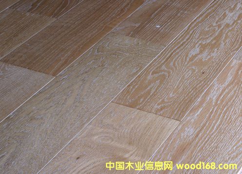 �\ɫ��ľ��Ԕ����B