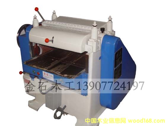 �c���鿴�Ϻ�MB106����ľ�����ٷŴ�DƬ