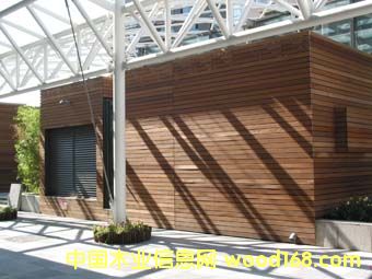 �c(di��n)���鿴�̈́�ľ����ذ�Ŵ�DƬ