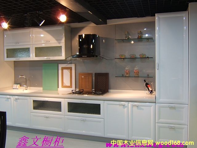 �c(di��n)���鿴ģ���T��Ŵ�DƬ