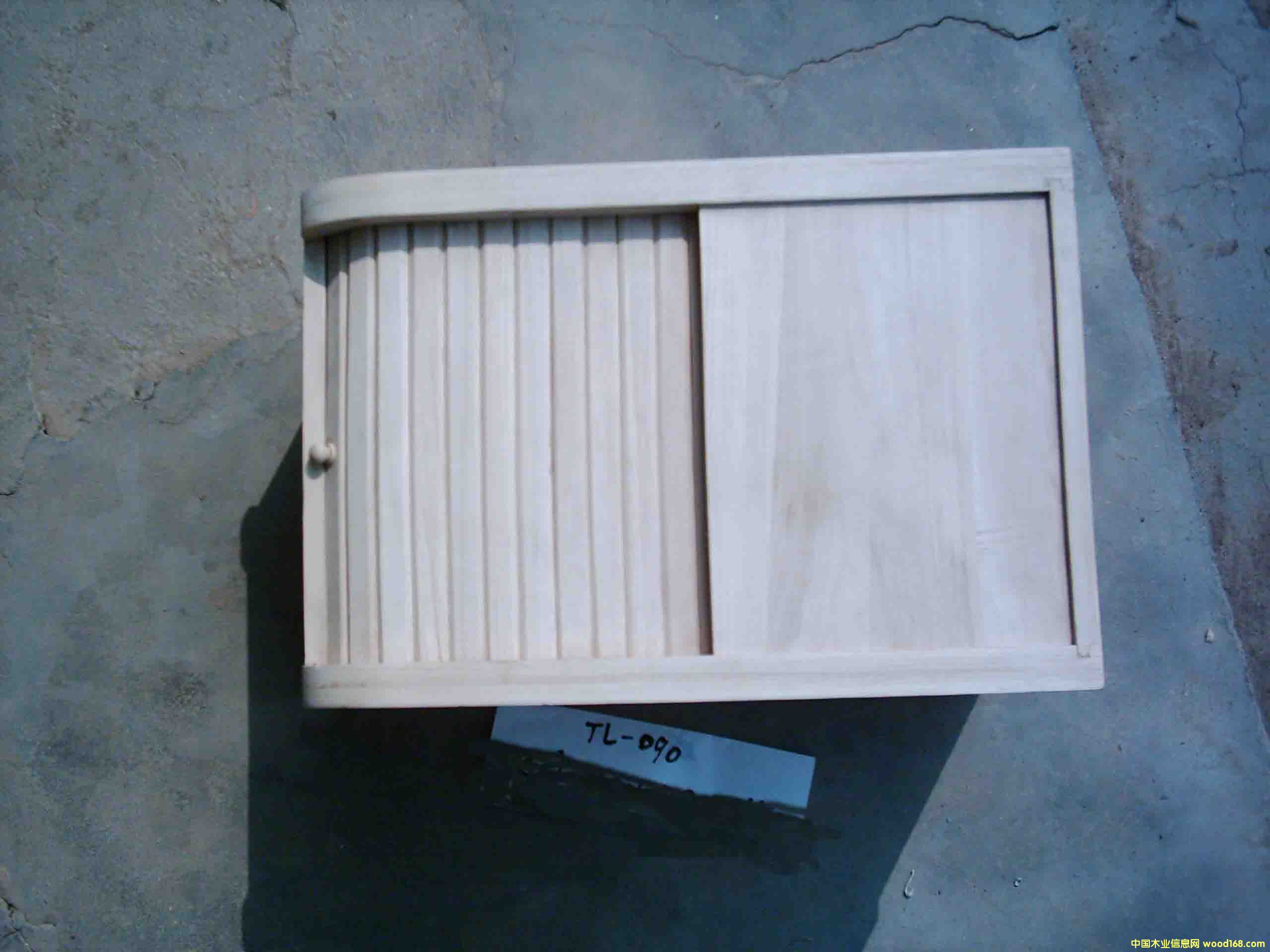 �c(di��n)���鿴�׺зŴ�DƬ