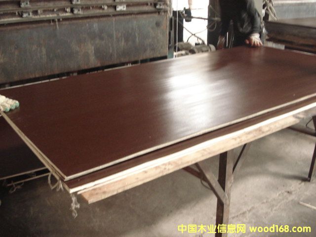 �c(di��n)���鿴����ģ��Ŵ�DƬ