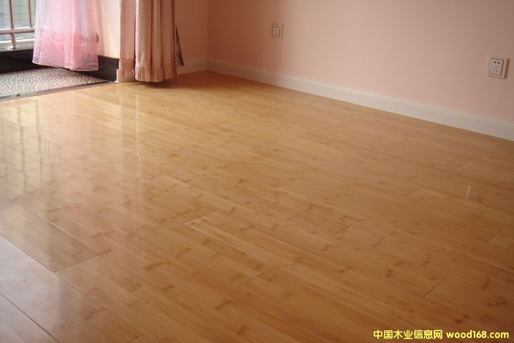 �c(di��n)���鿴��ذ�Ŵ�DƬ