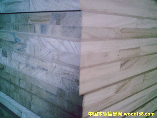 �c���鿴ͩľ��(f��)�ϰ�Ŵ�DƬ