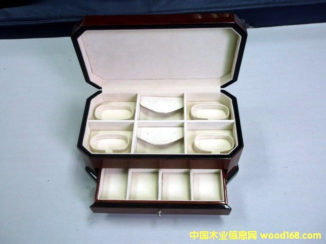 �c���鿴�ߙn�ֱ��зŴ�DƬ