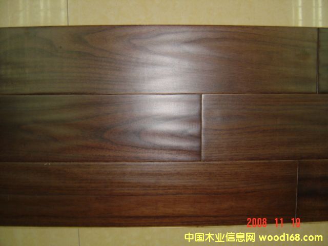 �c���鿴�����֌�ľ�ذ�Ŵ�DƬ