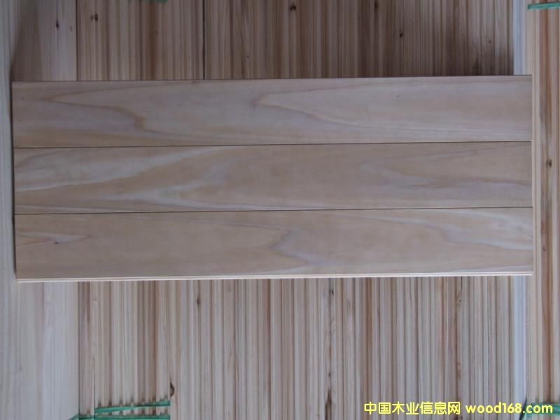 �c(di��n)���鿴ɼľ�ذ�Ŵ�DƬ