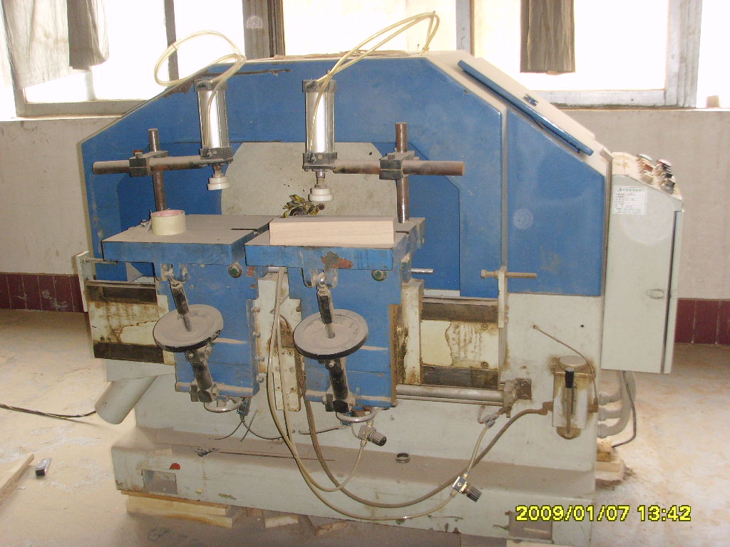 ���ֹ�龙C(j��)|�_��ľ���C(j��)е