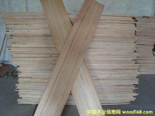 �c(di��n)���鿴ͩľƴ��Ŵ�DƬ