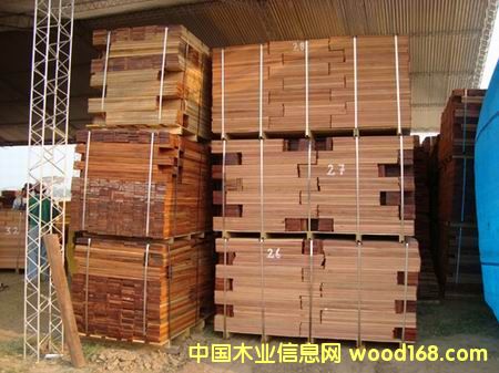 �����ĵذ����ϵ�Ԕ����B