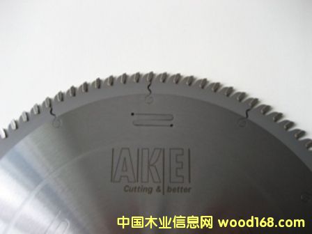 �c(di��n)���鿴AKE�Ƭ�Ŵ�DƬ