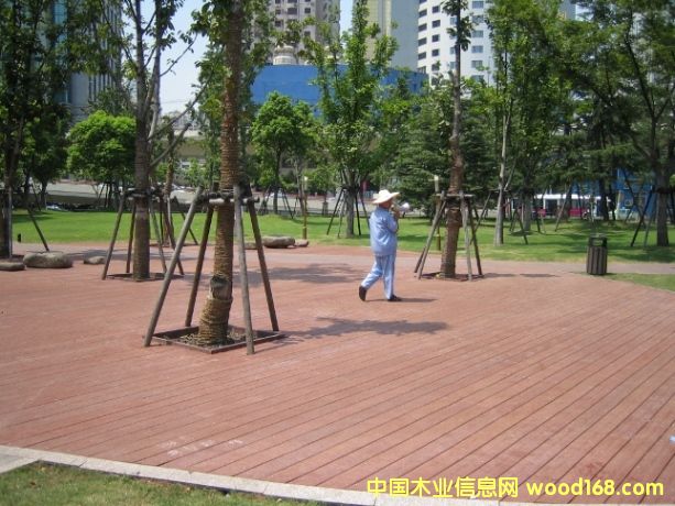 �c(di��n)���鿴����ذ�Ŵ�DƬ