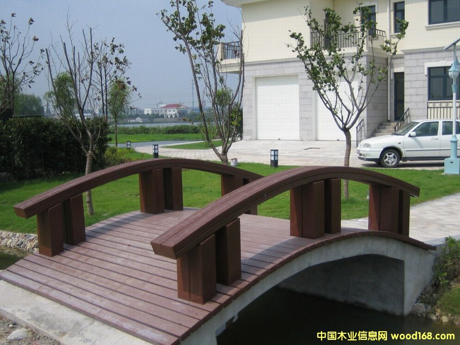 �c(di��n)���鿴ľ�ܵذ�С��Ŵ�DƬ