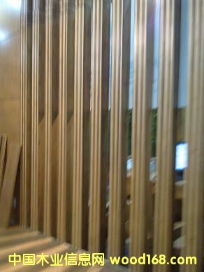 ����R���