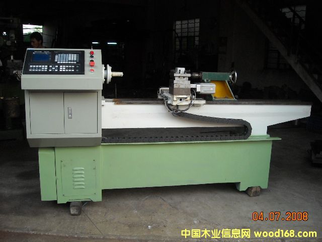 �c���鿴����ľ��܇���Ŵ�DƬ