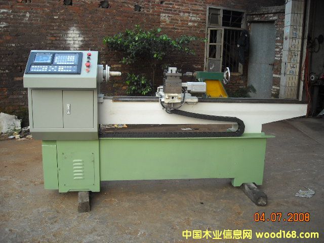 �c���鿴����ľ��܇���Ŵ�DƬ