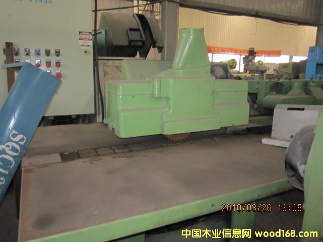 ���۶���ľ����Ƭ�