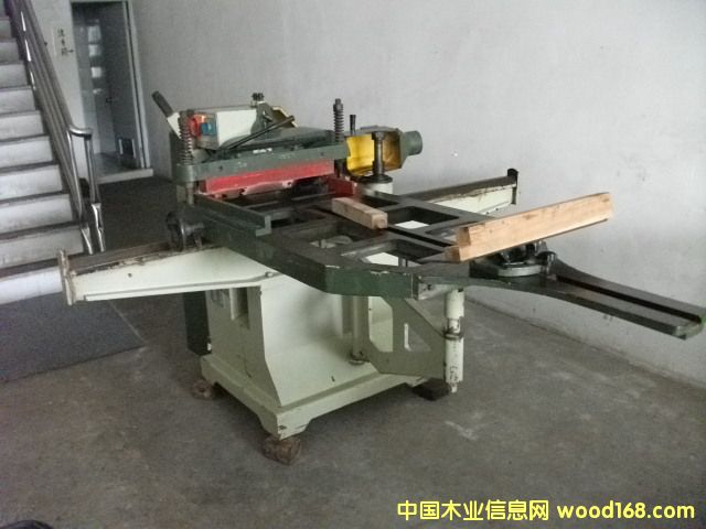 �R�φ��^ֱ��_龙C