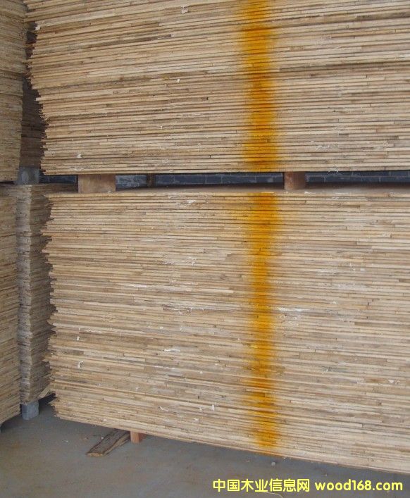 ��ľ����