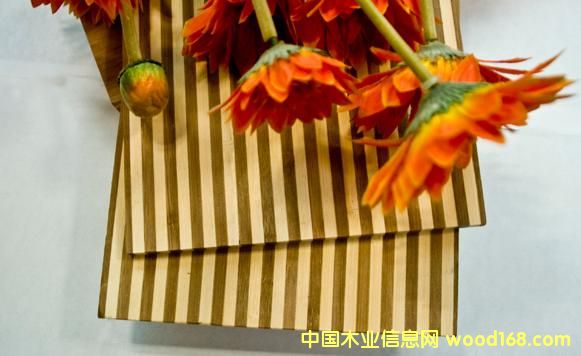 ���R�ȉ����ĵ�Ԕ����B