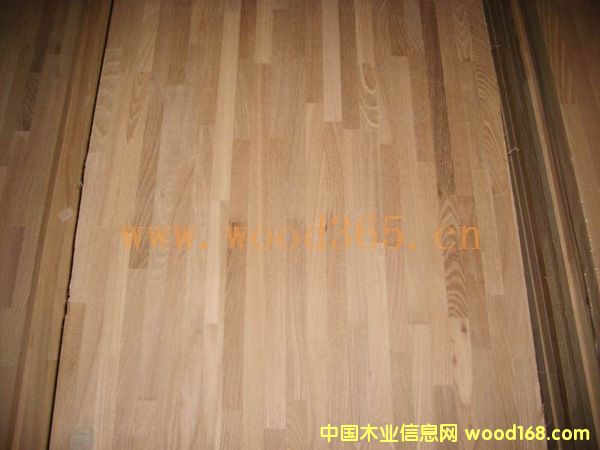 �t���X���ɲĵ�Ԕ����B