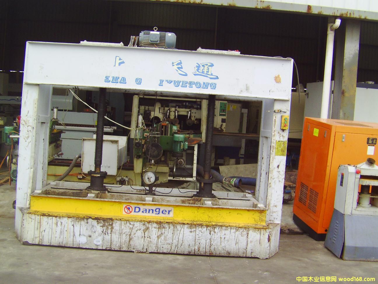 �䉺�C��Ԕ����B