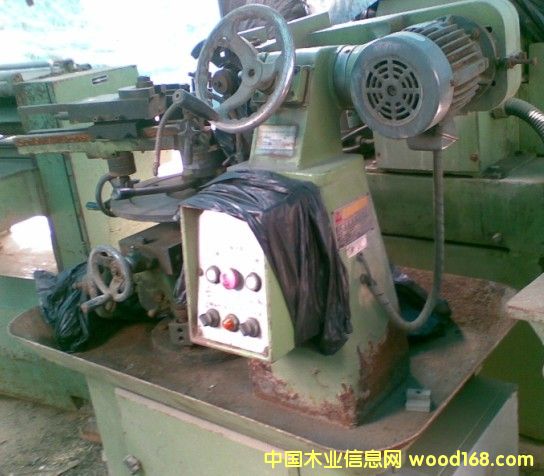 �c(di��n)���鿴ĥ���C(j��)�Ƭ�Ŵ�DƬ