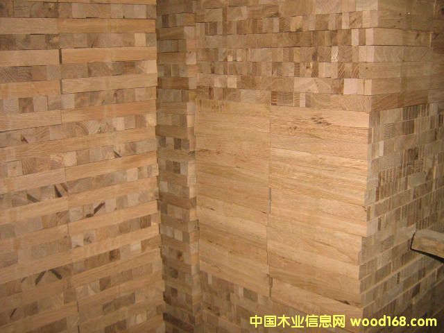 ������ľ������