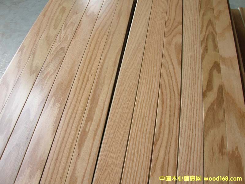 ���ӌ�ľ��(f��)�ϵذ�