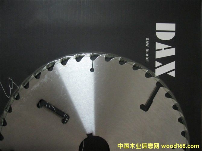 �c(di��n)���鿴DAX�����ƷŴ�DƬ