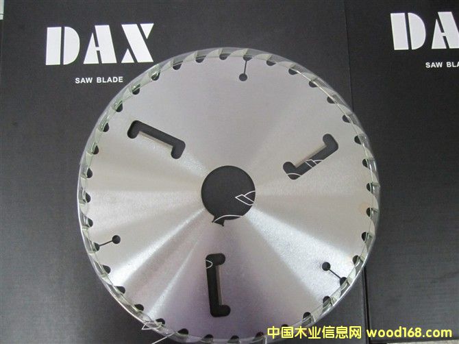 �c(di��n)���鿴DAX�ƷŴ�DƬ