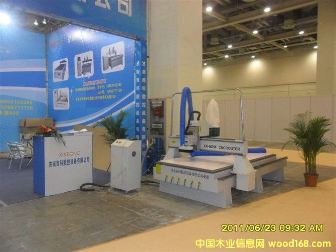 �c���鿴XK-M25ľ����̙C�Ŵ�DƬ