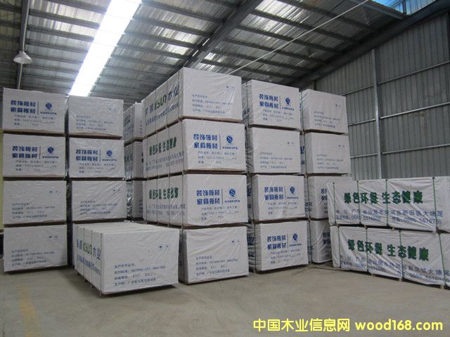 �c(di��n)���鿴��Ʒ�Ŵ�DƬ