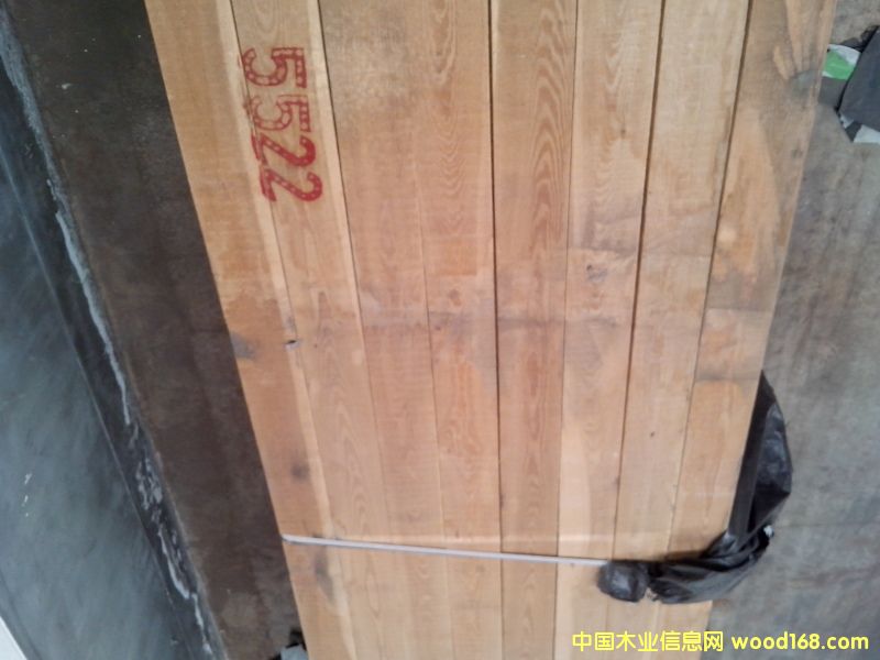 ����������~��