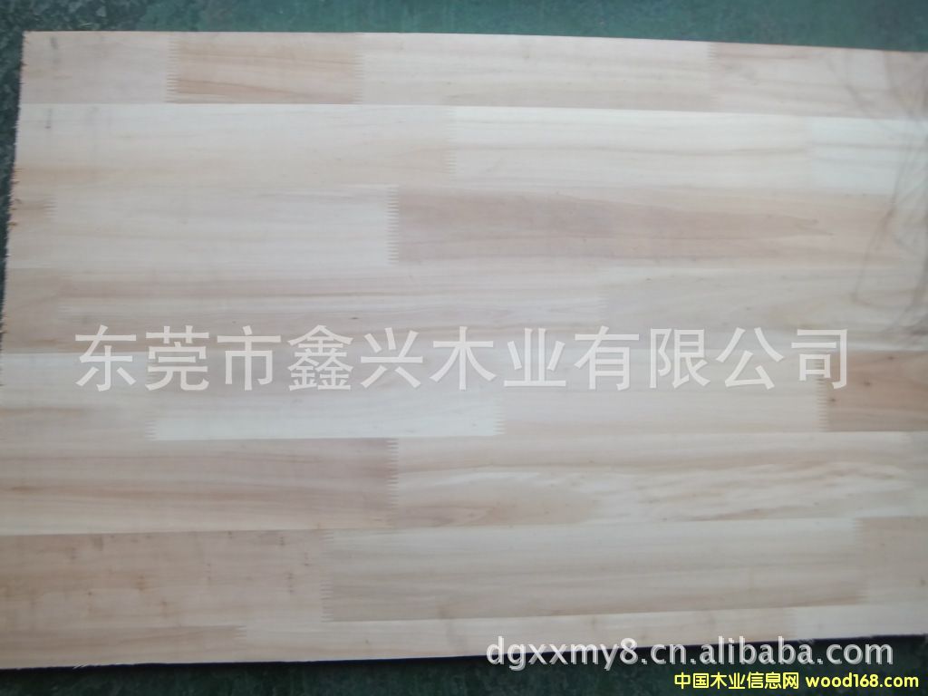 �c(di��n)���鿴��ľָ�Ӱ�Ŵ�DƬ