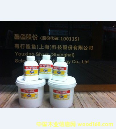 ȫ�~����ˮ�Ծ۰�����Һ��ˮ�Ծ۰�����Һ�r(ji��)λ��Ԕ��(x��)��B