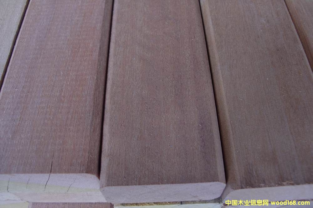 �c(di��n)���鿴ɽ��ľ����ľ�Ŵ�DƬ