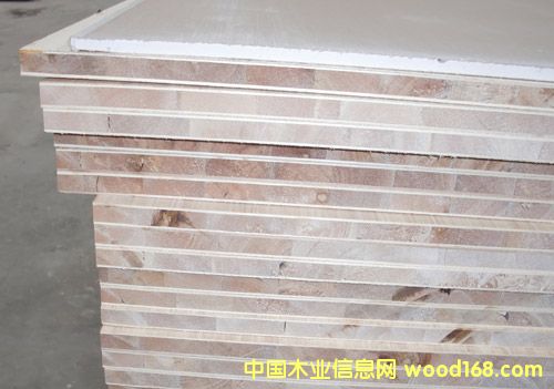 �R����о��