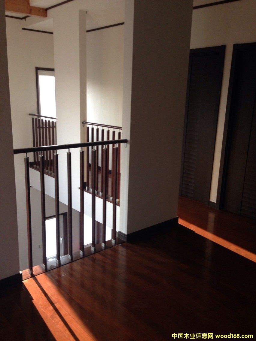  �Ϻ������u��ʽľ�Y(ji��)��(g��u)�e������(n��i)���b�޵�Ԕ����B