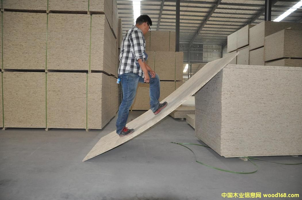 18mm��ľ�����ٻ���W�ɰ�OSB