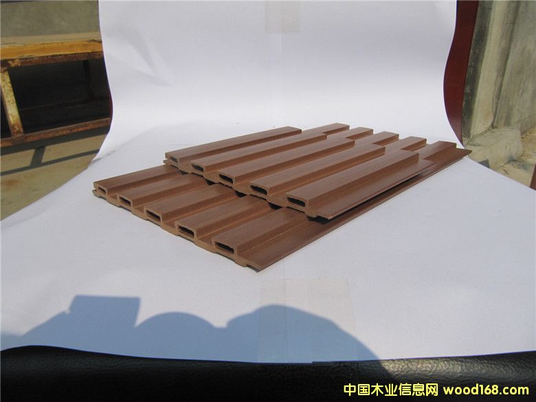 �c(di��n)���鿴150�L(zh��ng)�ǰ�Ŵ�DƬ