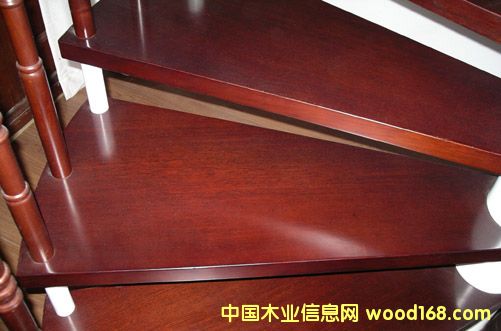 �c(di��n)���鿴�L�ڹ���(y��ng)�S������ľ���Ŵ�DƬ