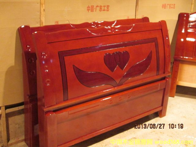 �c(di��n)���鿴��(sh��)ľ���Ŵ�DƬ