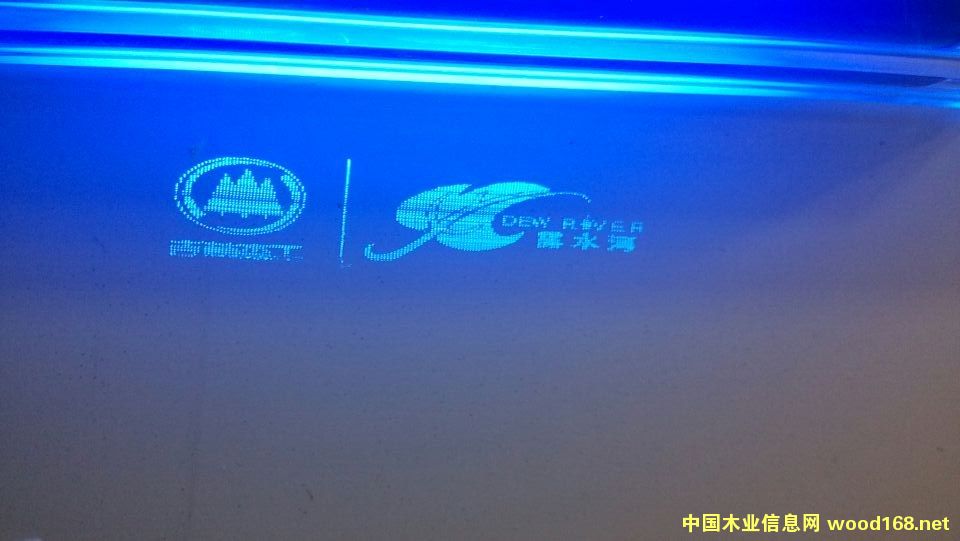 �c���鿴���z�����a���R�Ŵ�DƬ