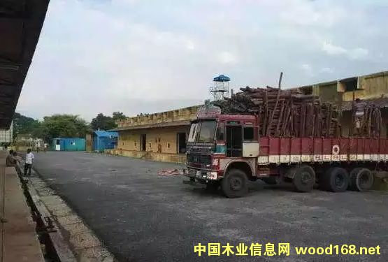 ӡ�ȳ������µ����uС�~��̴����r���ģ�